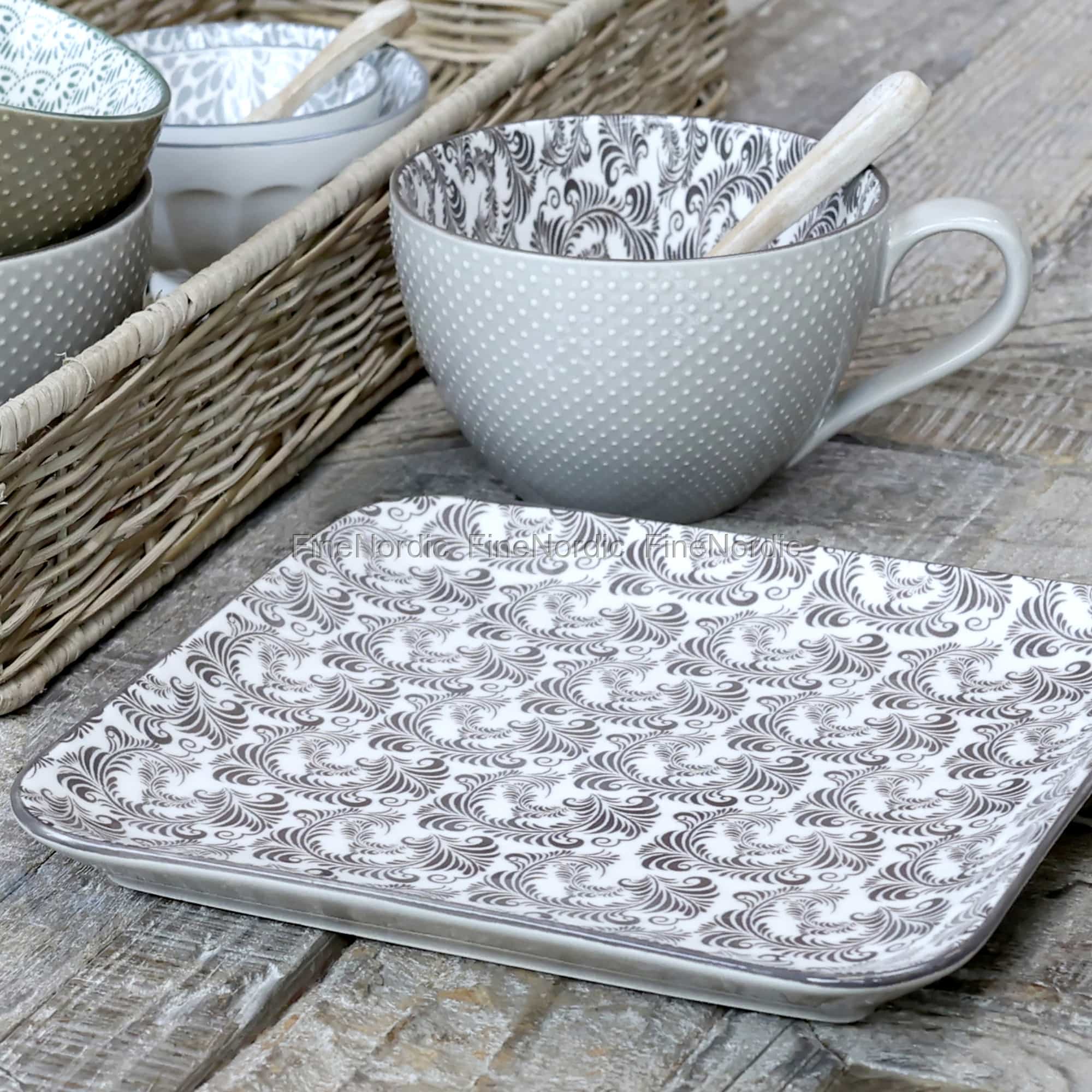 chic-antique-ar-s-tallerken-kvadratisk-med-m-nster-mocca