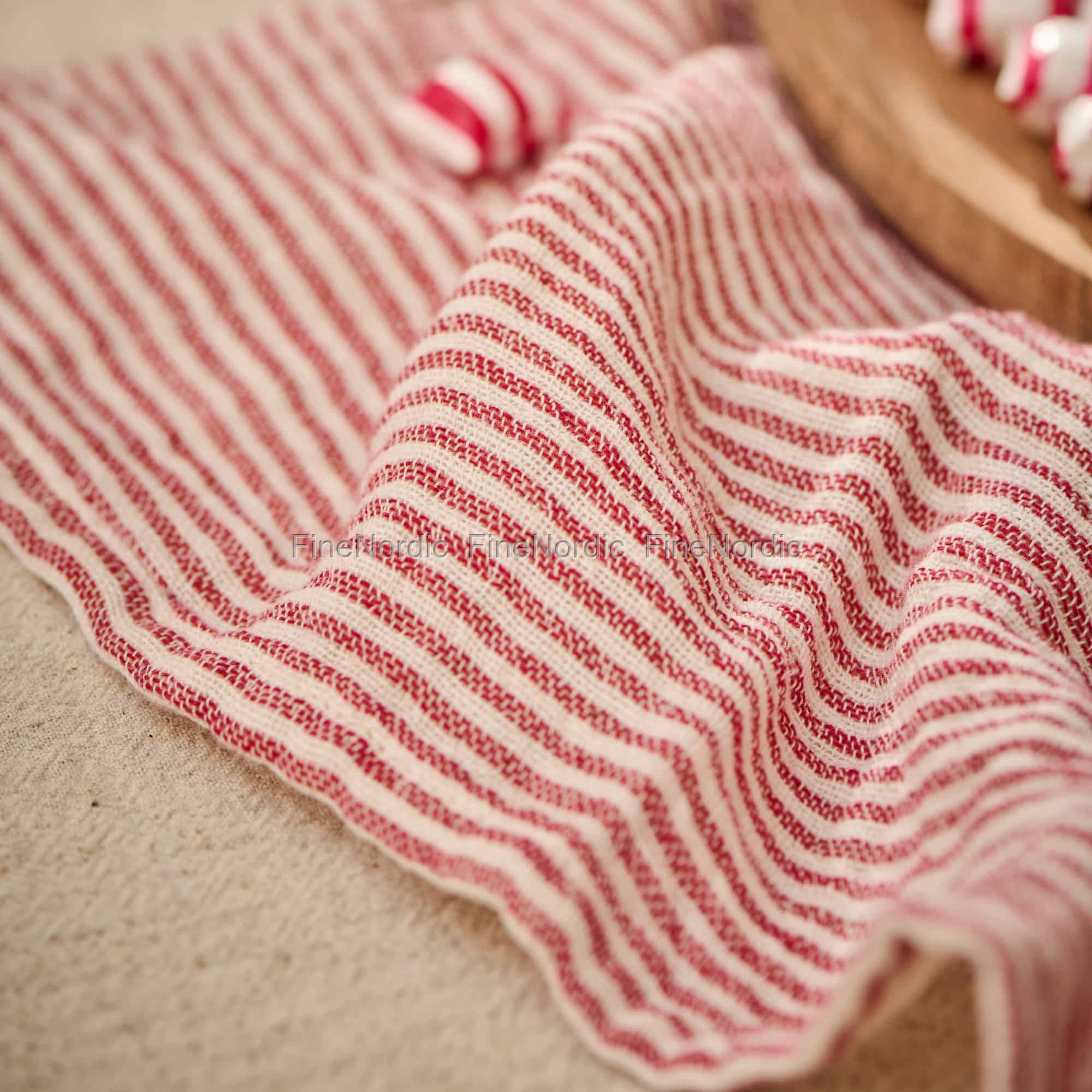 Magee 1866 Carn Crew Neck Sweater, Raspberry